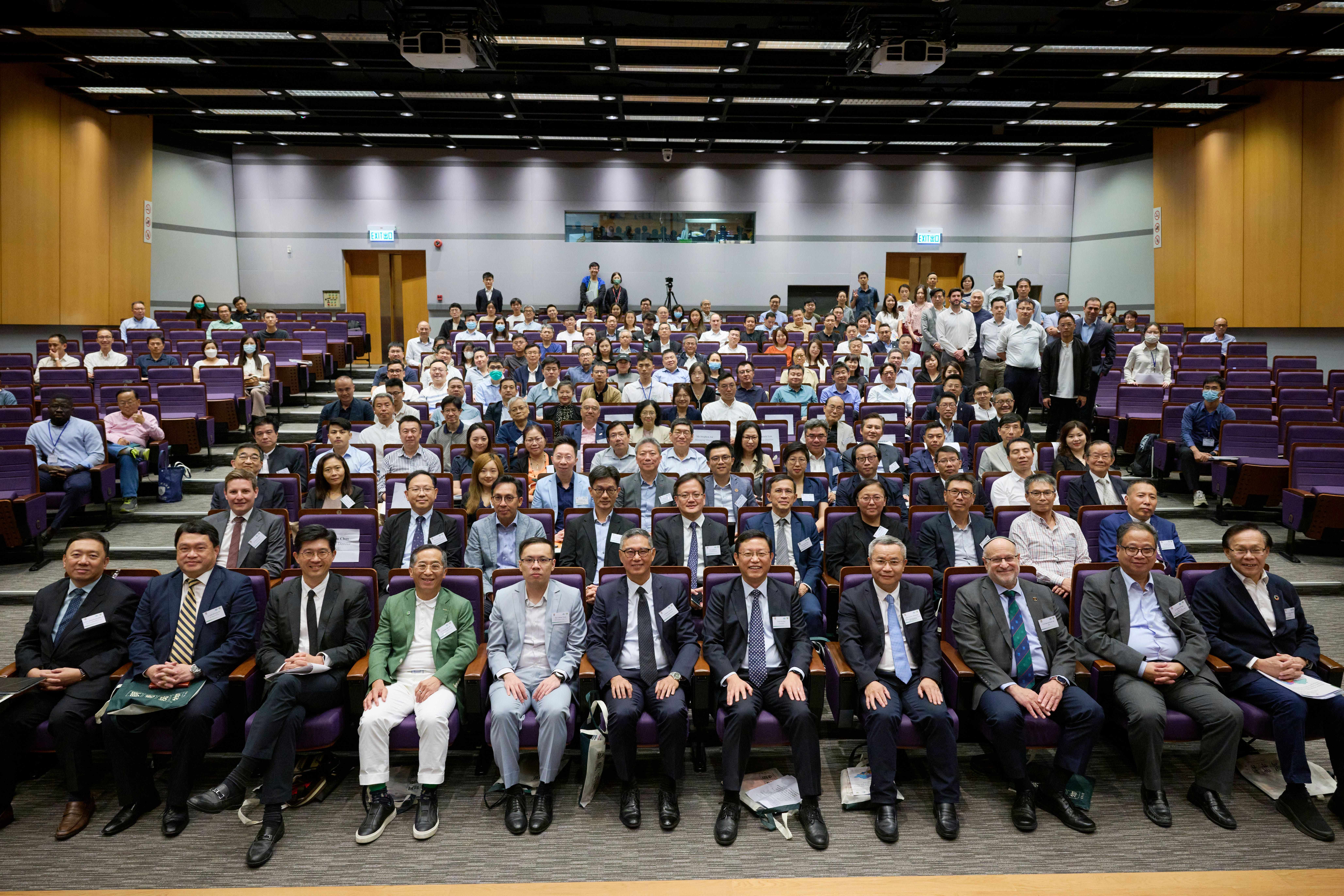The Centre for Innovation in Construction and Infrastructure Development (CICID) and the MiC Laboratory (MiCLab) of the Department of Civil Engineering, The University of Hong Kong (HKU) held a Strategic Public Policy Forum titled