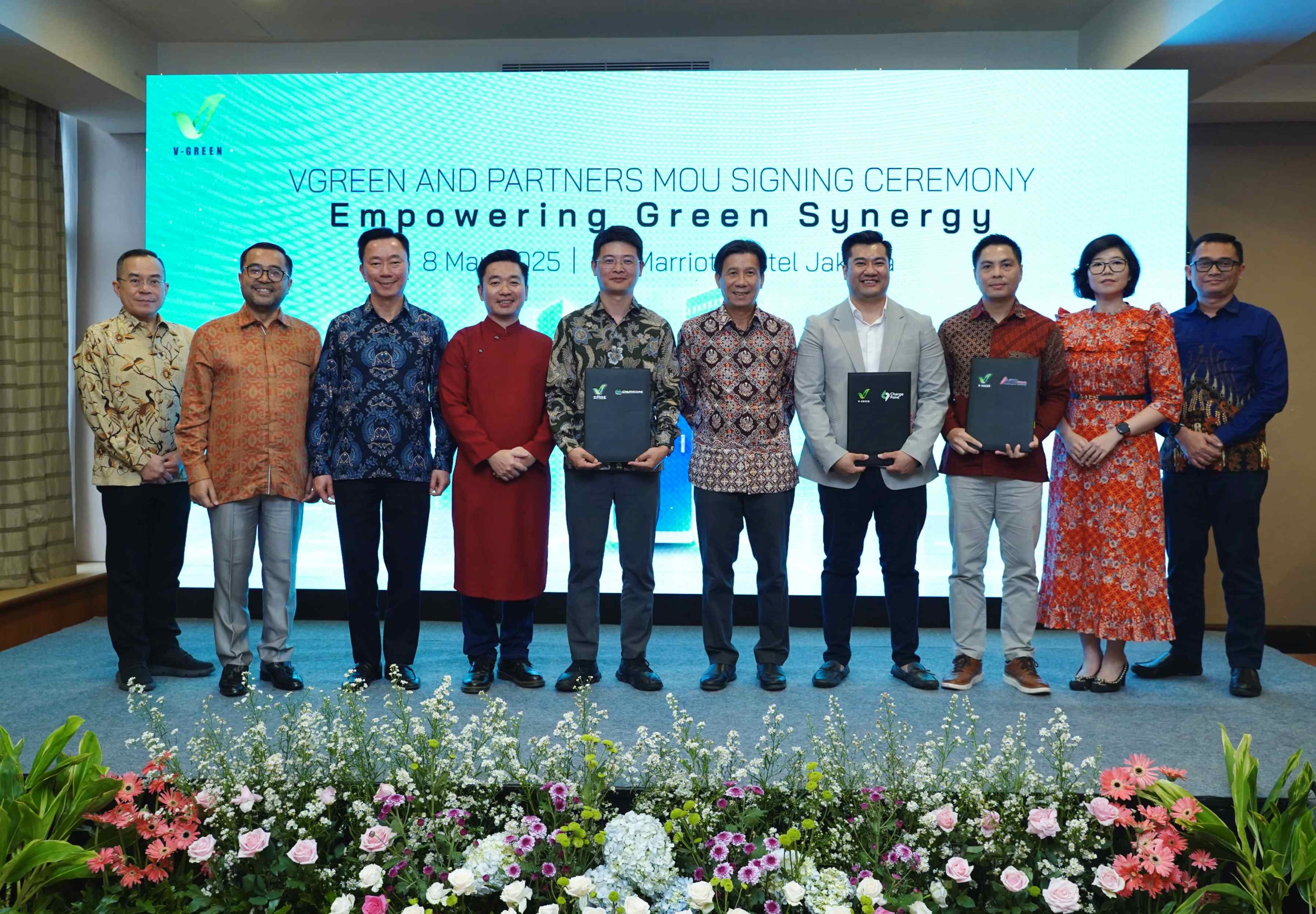 V-GREEN signs a Memorandum of Understanding (MoU) with four strategic partners to deploy a total of 63,000 dedicated charging ports for VinFast electric vehicles in Indonesia in 2025