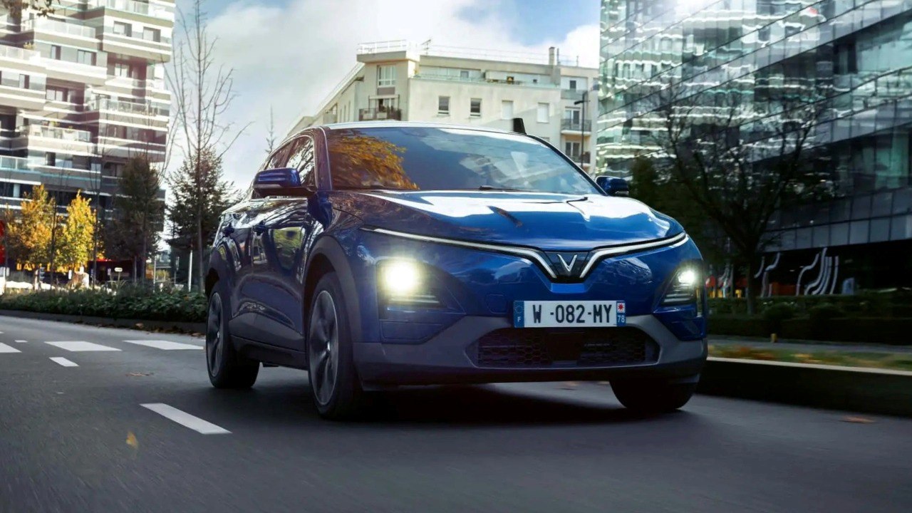 The VF 6 electric car model has been launched in Europe.