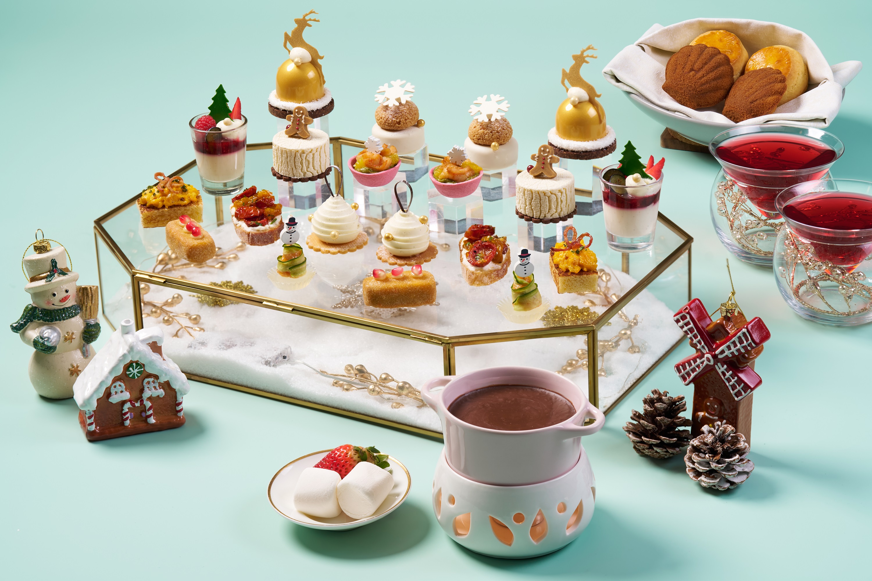 This winter, embark on a festive culinary journey at Galaxy Macau and StarWorld Hotel.