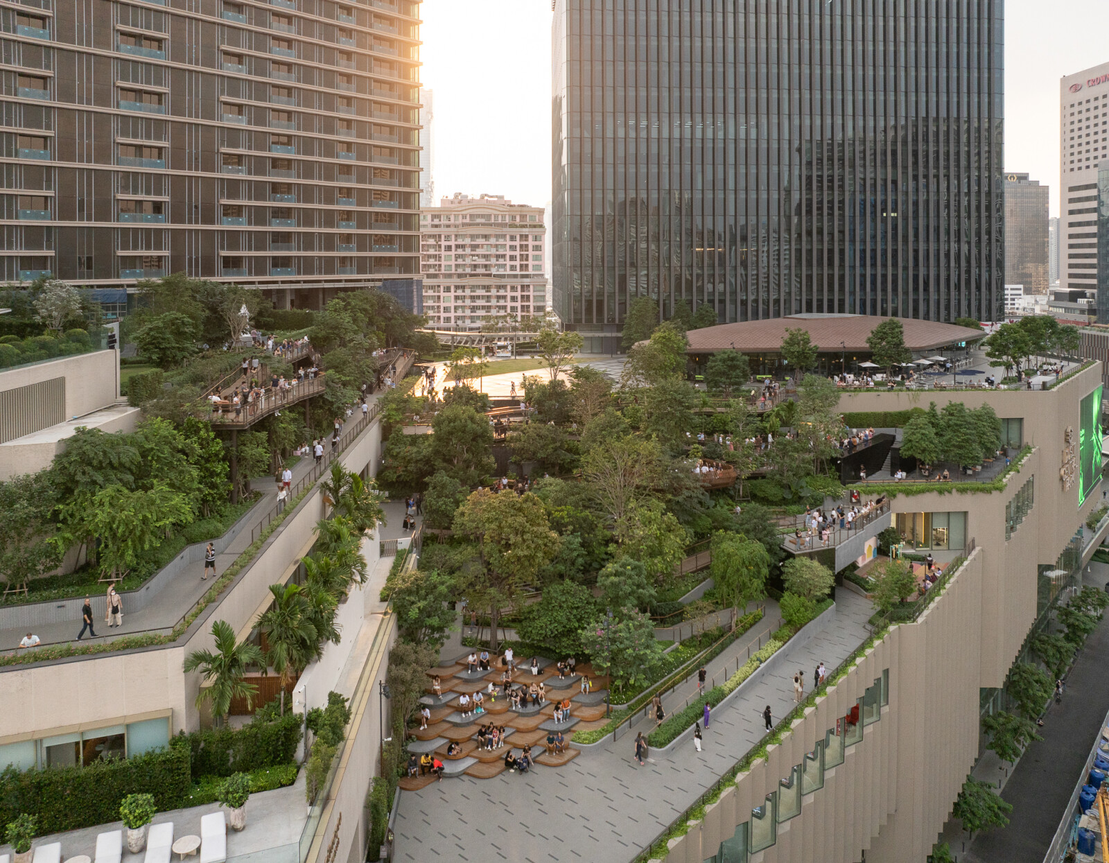 Suan Dusit Arun, the 11,200 sq m public rooftop park at Dusit Central Park in the heart of Bangkok, has welcomed more than 951,000 visitors since opening on 3 September 2025.